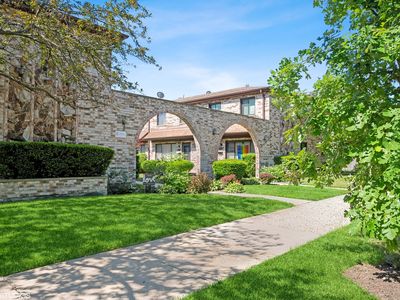 2107 W Balmoral Ave, Chicago, IL, 60625