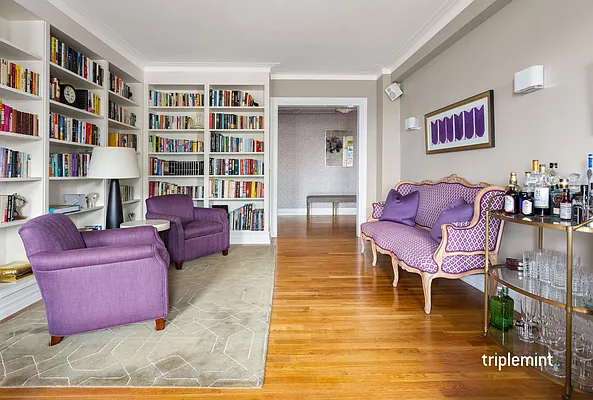 Sold by Triplemint | media 3