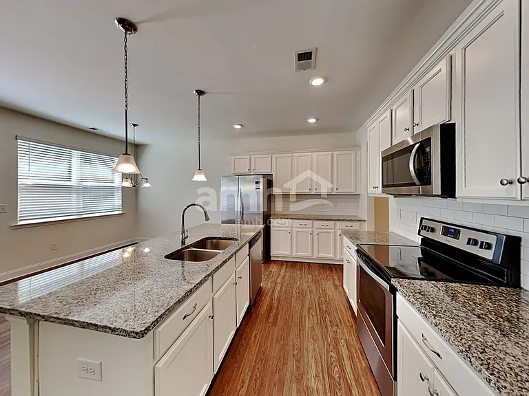 124 Cobblestone Dr — Photo 4