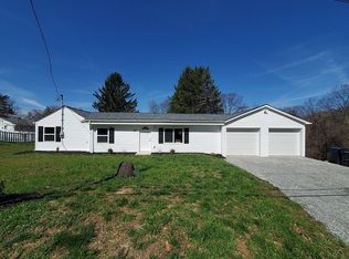105 Becks Run Rd, Coraopolis, PA 15108