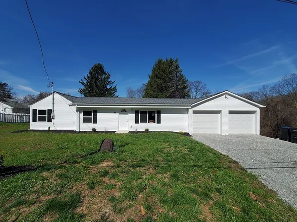 105 Becks Run Rd, Coraopolis, PA 15108