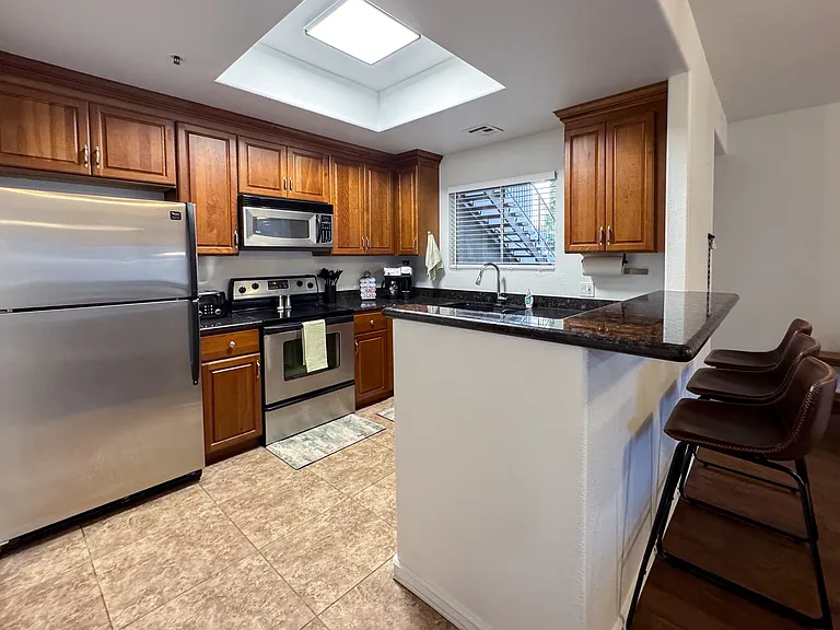 E Sahuaro Dr — Photo 2