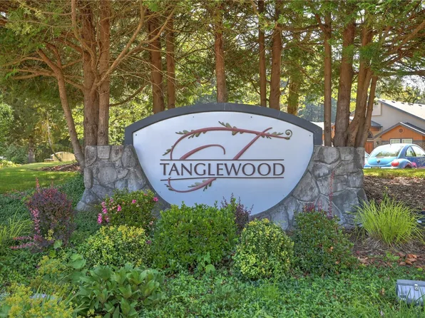 25025 SE Klahanie Boulevard #L104, Sammamish, WA 98029