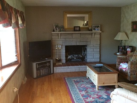 2nd image of 125 Kathleen Dr