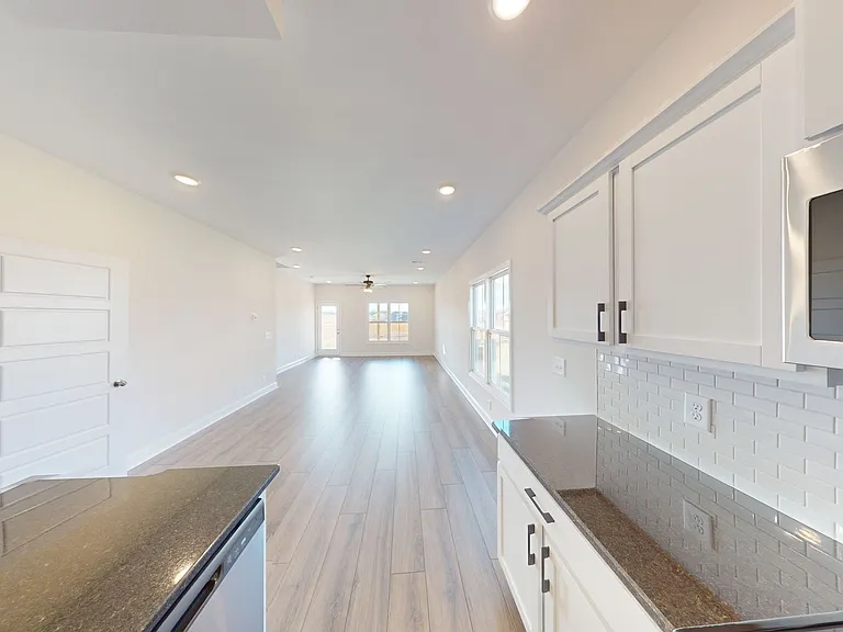 1018 Cherry Acres Dr — Photo 10