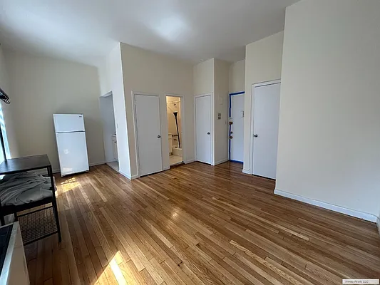 Rented by Immac Realty | media 4