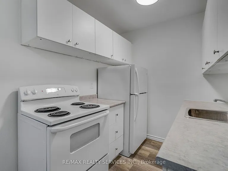 223 Jackson St W #1009 — Photo 13
