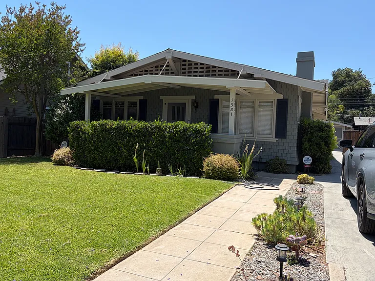 1321 Marengo Ave — Photo 2