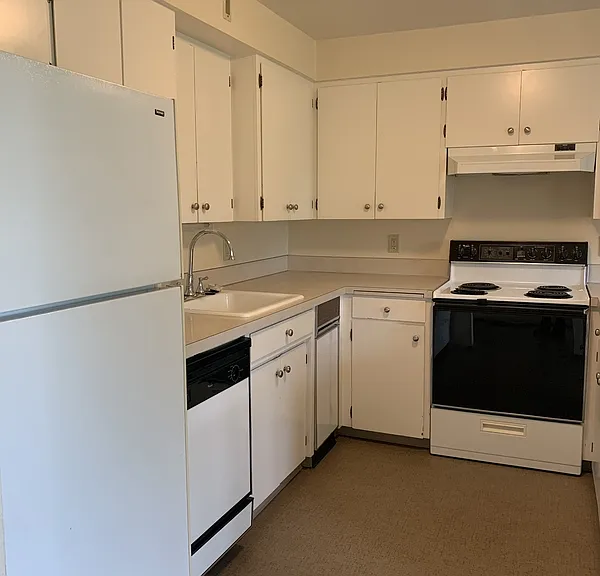 202 La Villa Dr — Photo 1