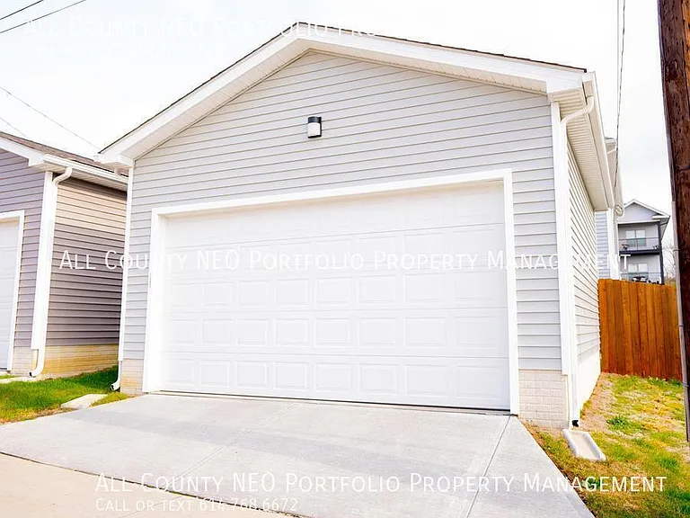 1383 N Grant Ave — Photo 47