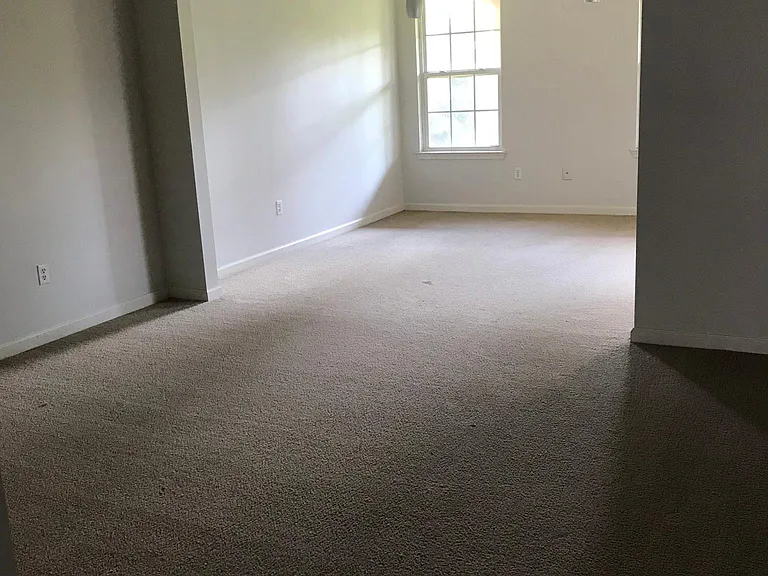 1038 Sparrow Way — Photo 3