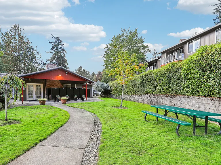 Cascade Park Apartments — Photo 27