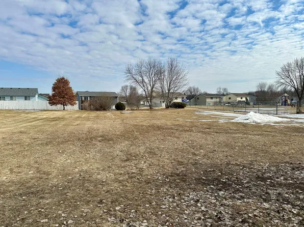 6th Ave SW, Isanti, MN 55040