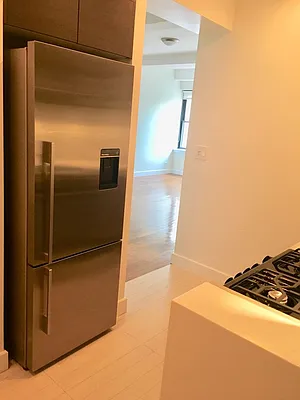 Rented by Stonehenge NYC LLC | media 4