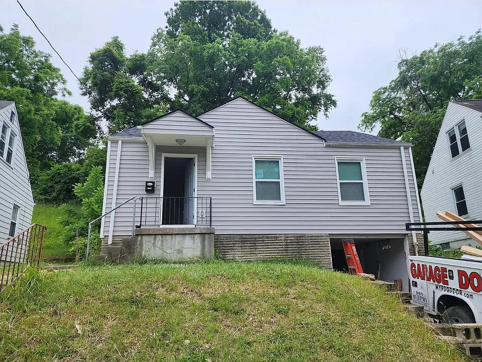 1766 Ashbrook Dr
