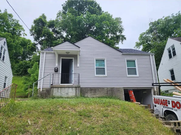 1766 Ashbrook Dr, Cincinnati, OH 45238
