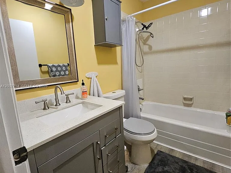 3015 SW 21st Ter #371B — Photo 10