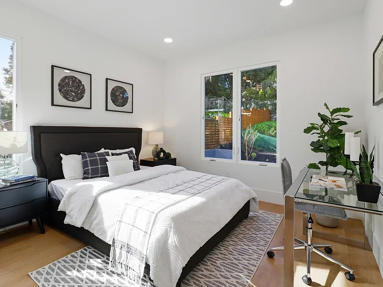 21 Cambridge Way — Photo 30