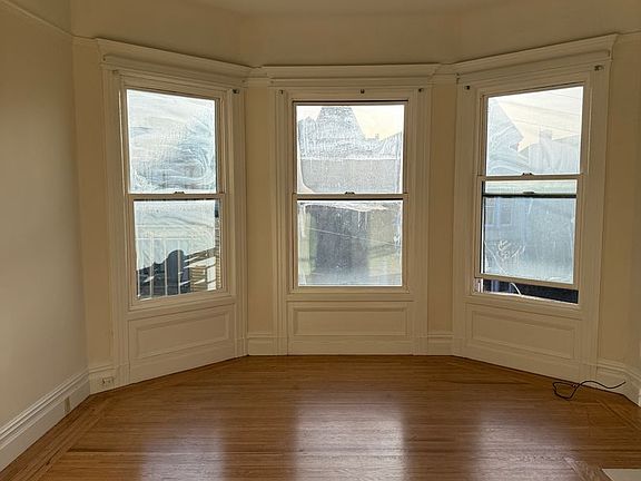 2nd image of 834 Shrader St