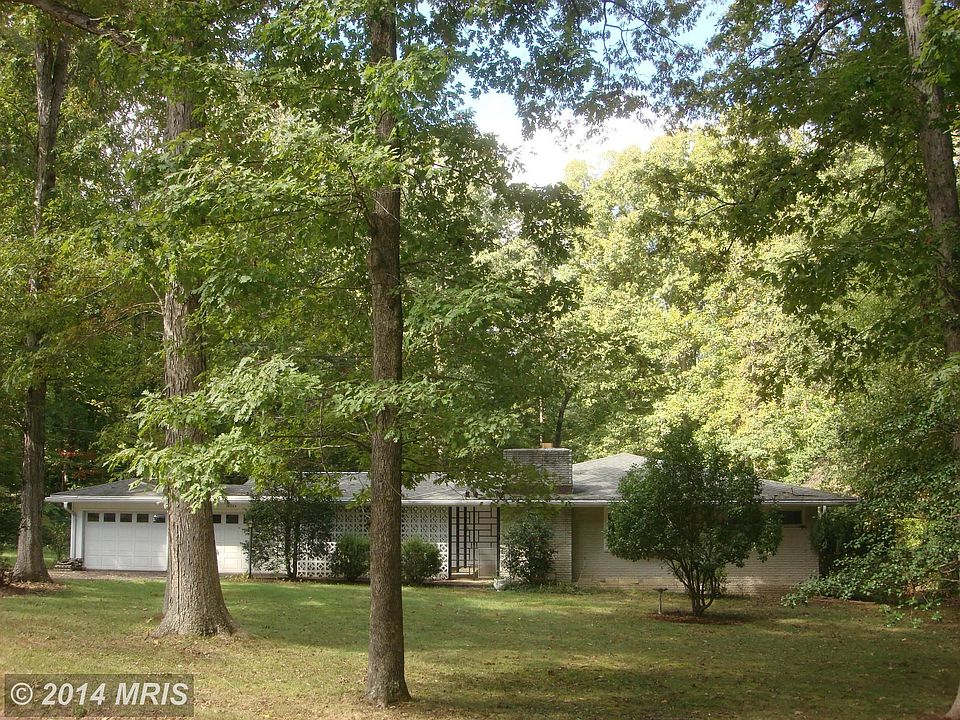 1st image of 18304 Woodland Dr