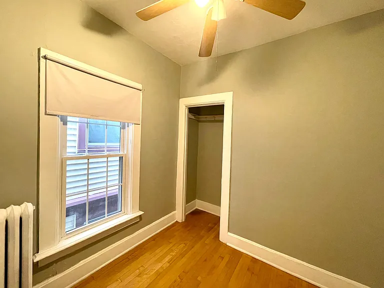 1825 N Oakland Ave — Photo 9