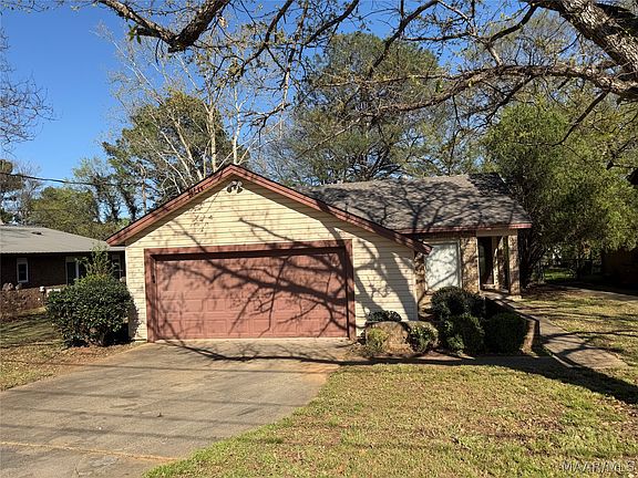 2nd image of 220 Newcastle Ln