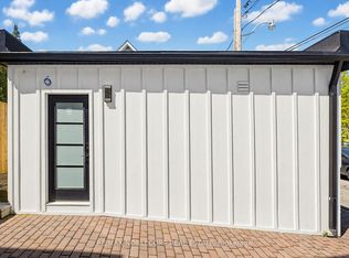 108 Enderby Rd #5, Toronto, ON M4E2S5