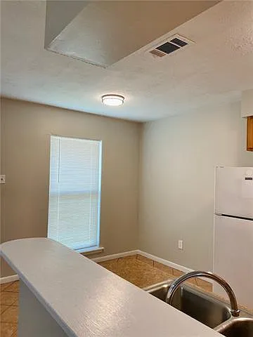 1411 Hooks Dr #B — Photo 9