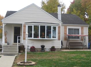 834 E Oak St, Greenville, IL