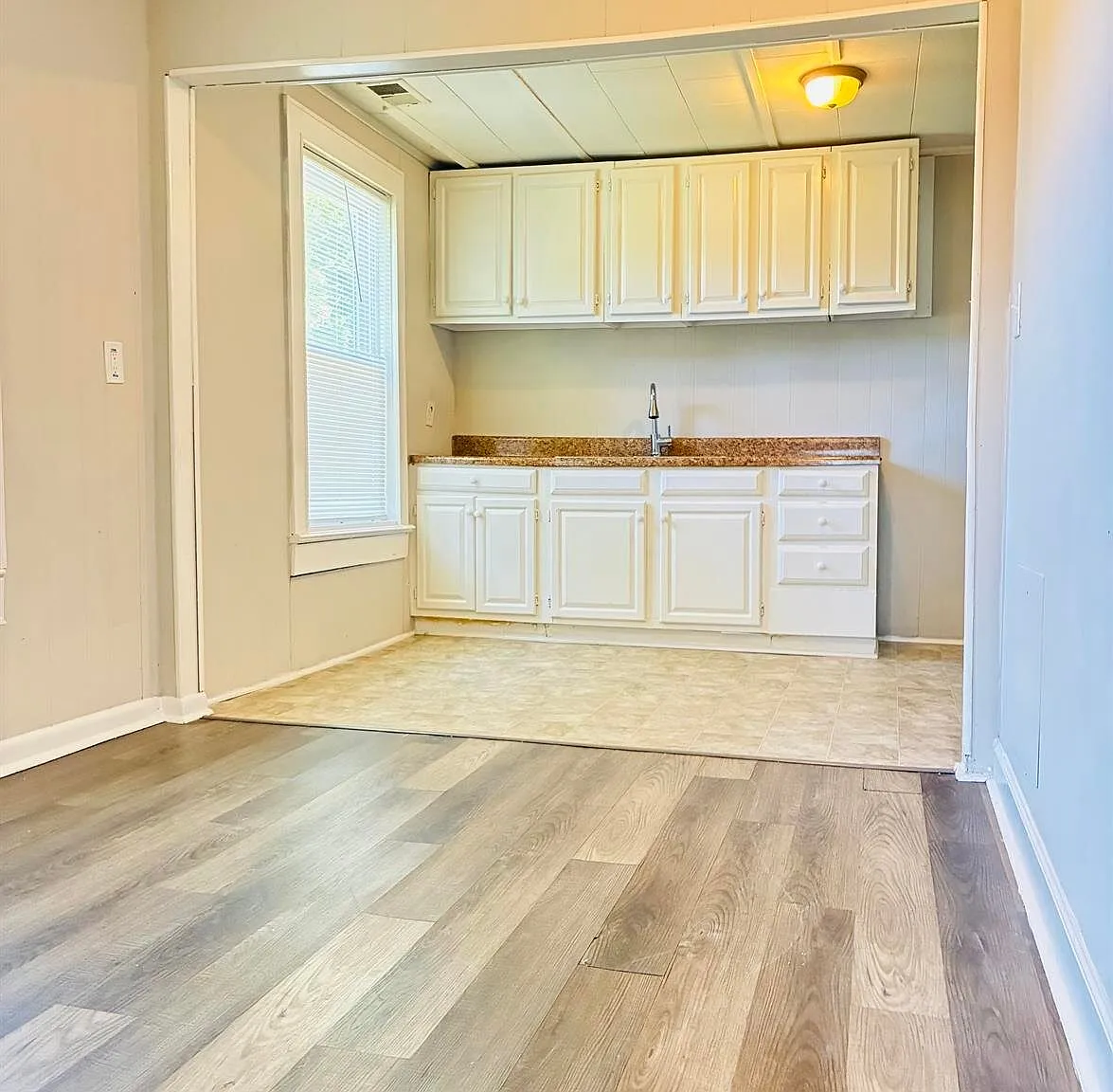 2710 Birchfield Ln — Photo 3