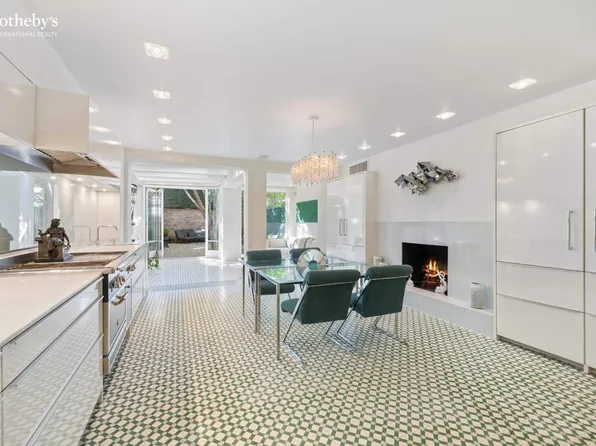 138 West 82nd Street image 19 of 39