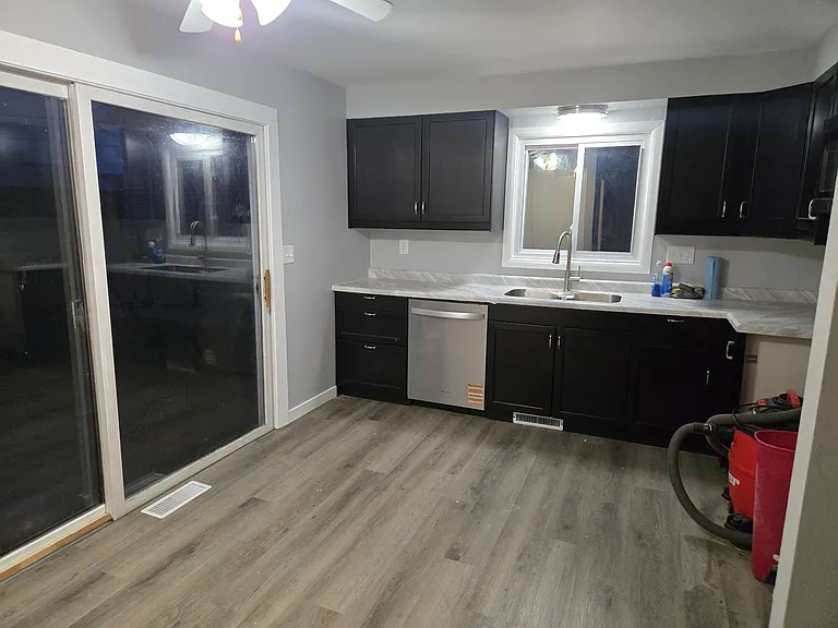 317 Stanley Ct #317 — Photo 2