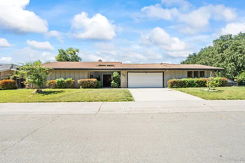 6228 Riverside Blvd Photo 1