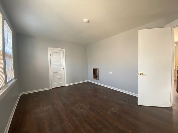 3rd image of 4106 N Odell Ave #Top