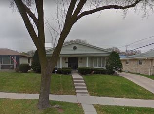 8636 W Grantosa Dr, Milwaukee, WI 53225