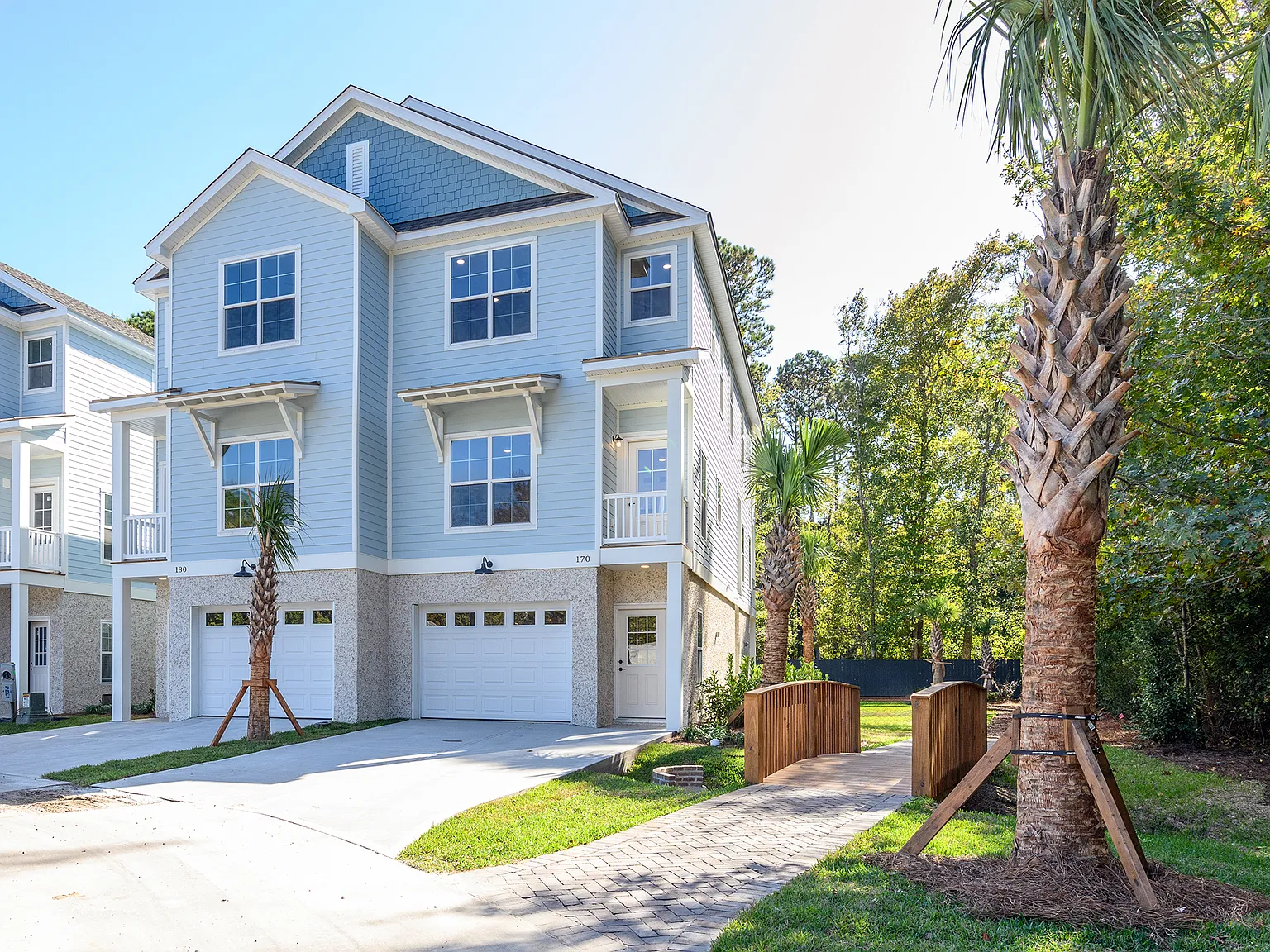 4 bed, 3.5 bath, 1855 sqft, $4,900 — Photo 1
