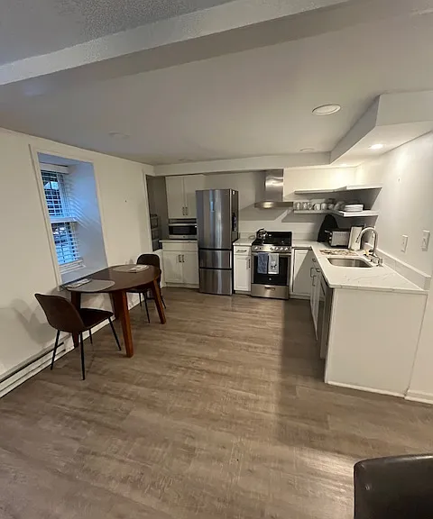 1646 Newton St NW #B — Photo 11