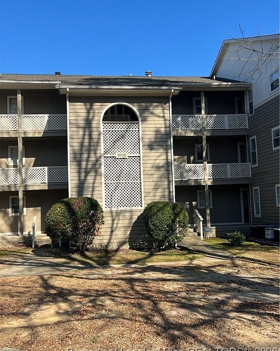 1st image of 1006 Brookhollow Dr APT 1