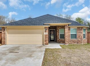 1014 Indian Plains Rd, Ardmore, OK 73401