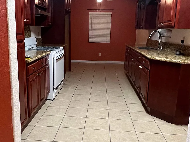 1023 Thomas Way — Photo 17