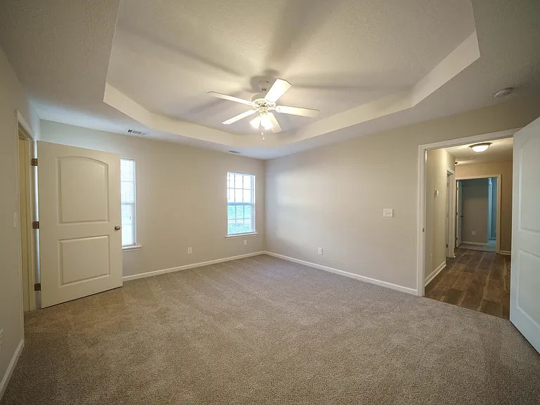 3121 Alexandria Dr — Photo 17