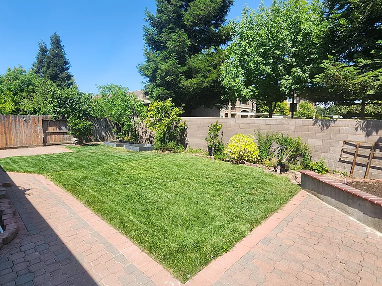 9919 Tarzo Way — Photo 32