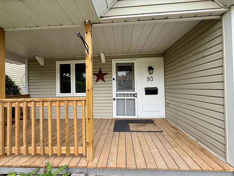 93 Melanie Cres — Photo 3