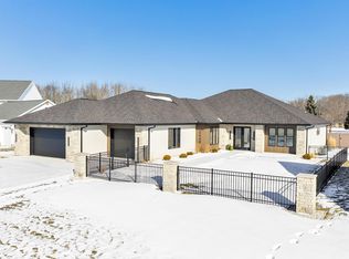 2448 Riddle Ct, De Pere, WI 54115