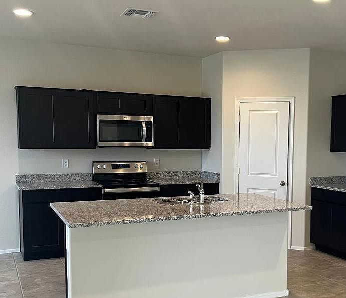 1st image of 1095 W Falls Canyon Dr