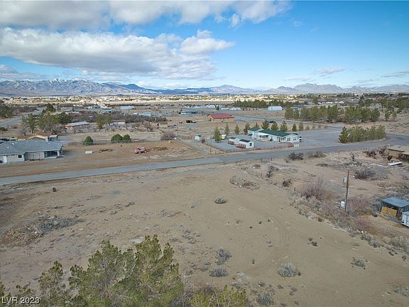 5th image of 3391 Oasis Ave