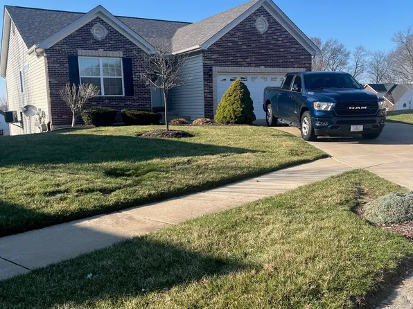 11 Villa Meadow Ln, Wentzville, MO 63385