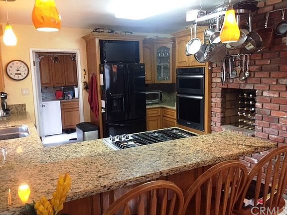 3rd image of 16914 Fonthill Ave