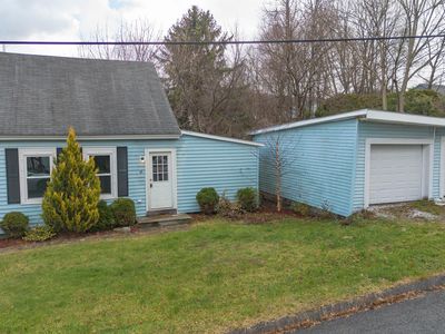 10 Enterprise St, Adams, MA, 01220