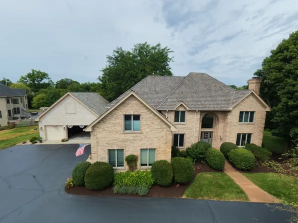 28278 Gray Barn Ln, Barrington, IL 60010